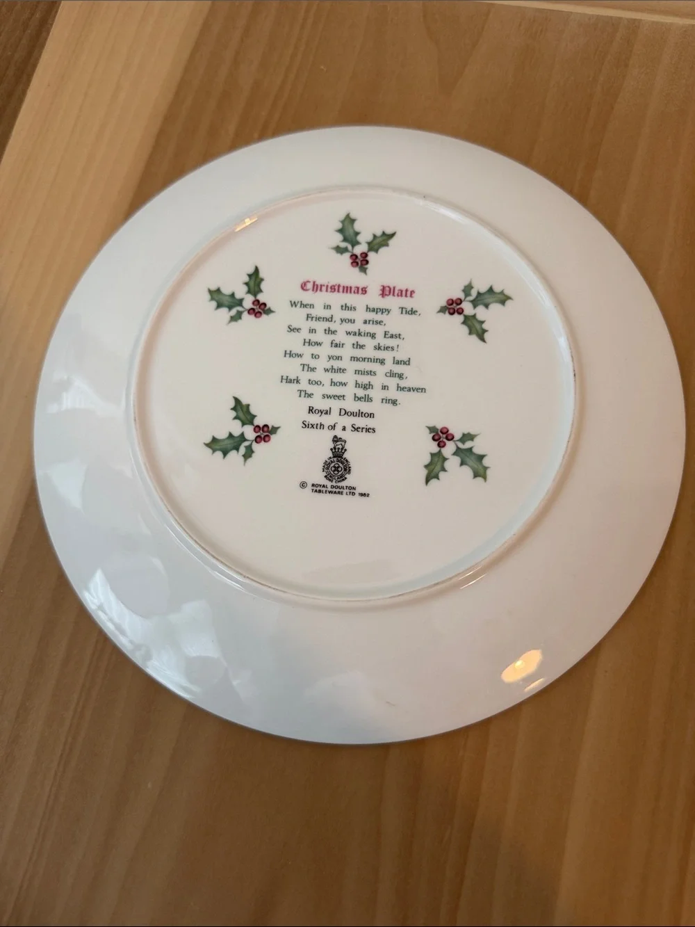 Royal Doulton 6th of a Series Holiday Christmas Plate 1982